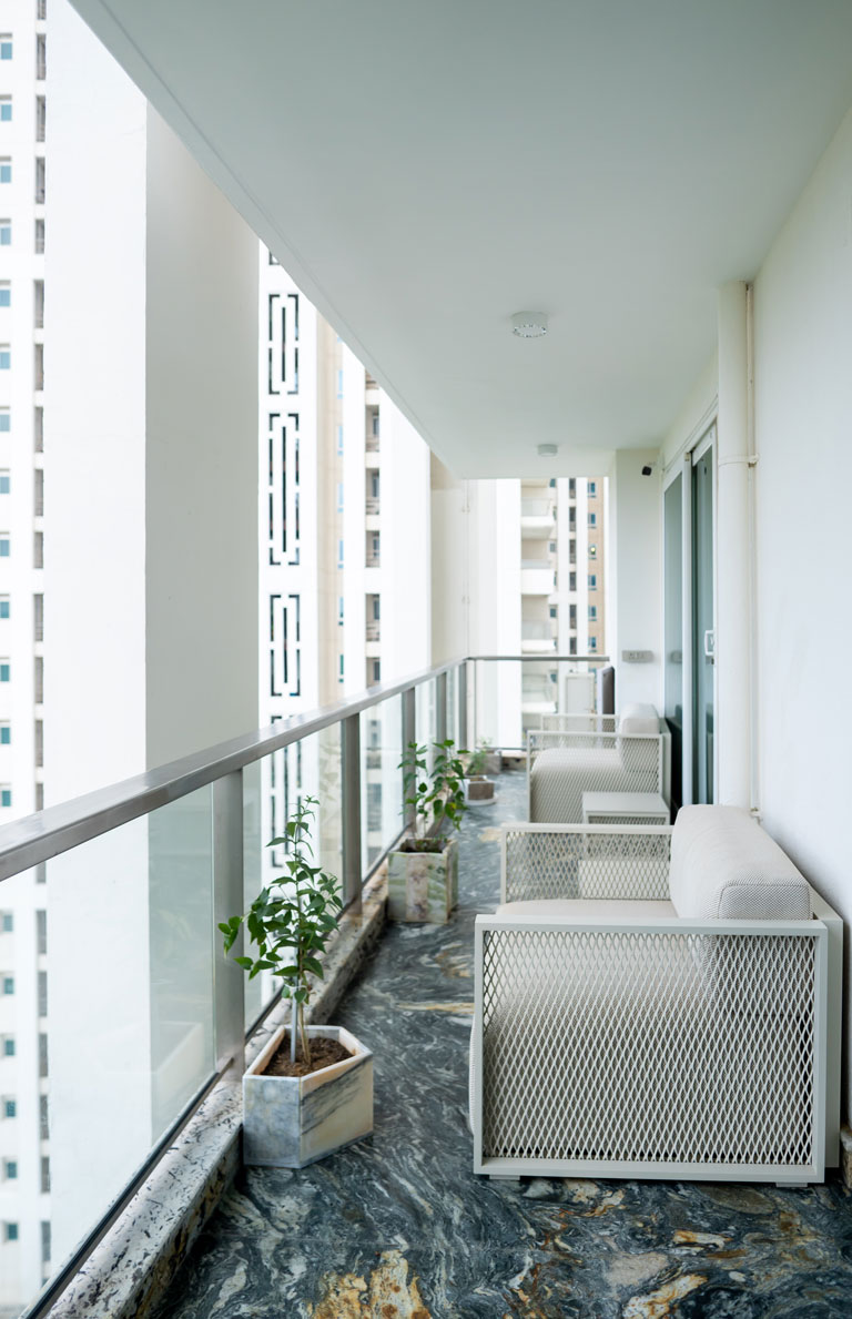 lusso designs residential apartment crest 14