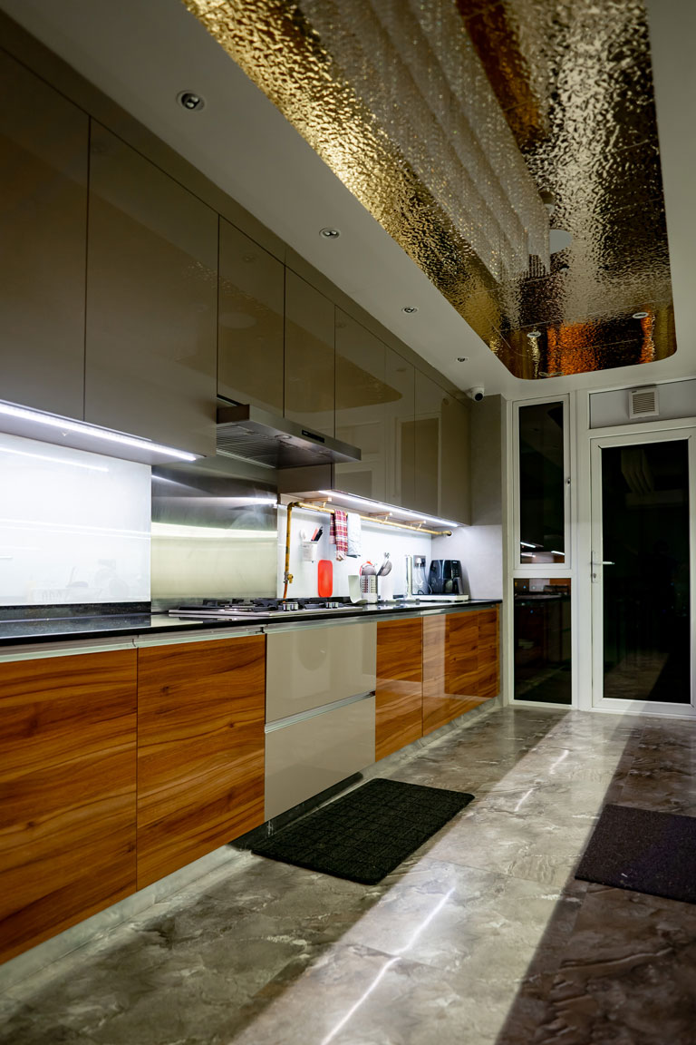 lusso designs residential apartment crest 16